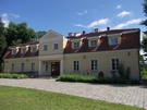 2023-07-16 Chalin, Ośrodek Edukacji Przyrodniczej w dworku.